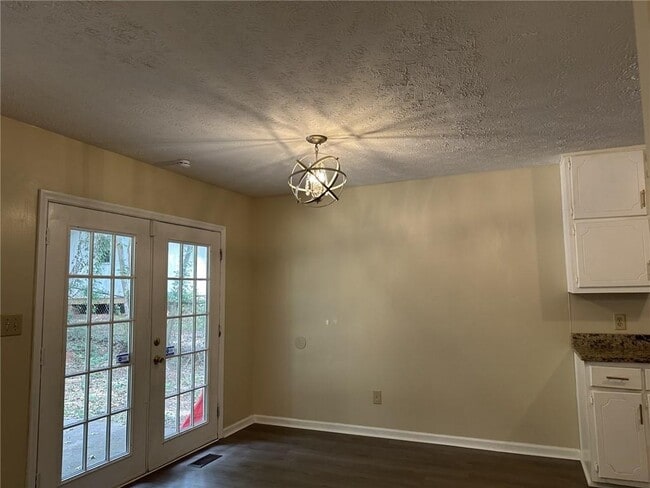 Building Photo - 7461 Cardinal Way