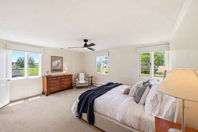 Building Photo - Charming Updated Farmhouse with Incredible Mountain Vistas