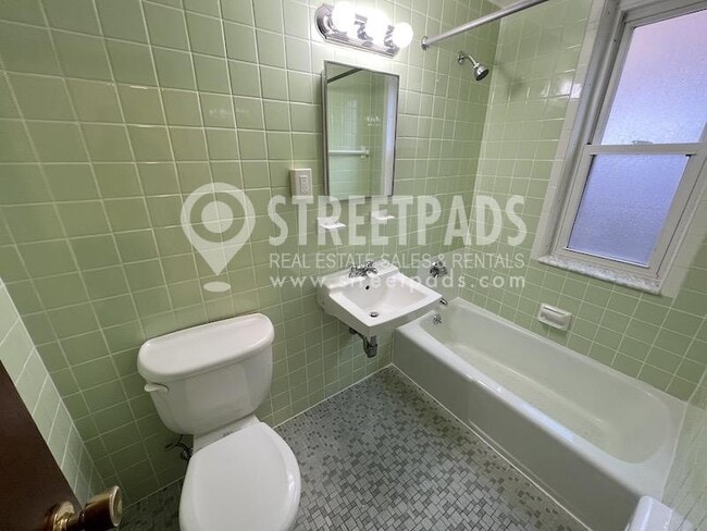 Building Photo - 1 bedroom in Boston MA 02130