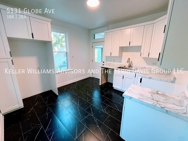 Building Photo - 5131 Globe Ave