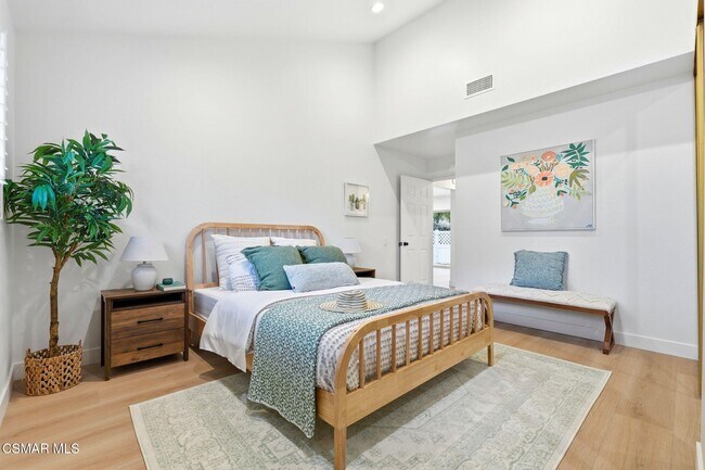 Building Photo - 15103 Village 15