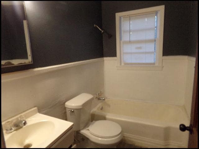 Building Photo - 2115 W 16th St