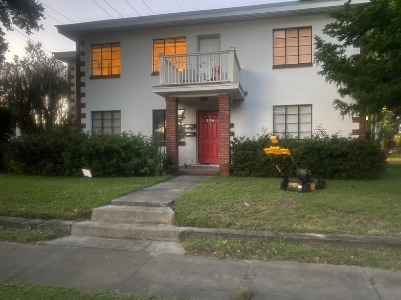 Front of house - 138 W 51st St