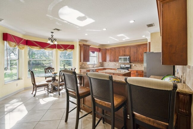 Building Photo - 8273 Emerald Winds Cir