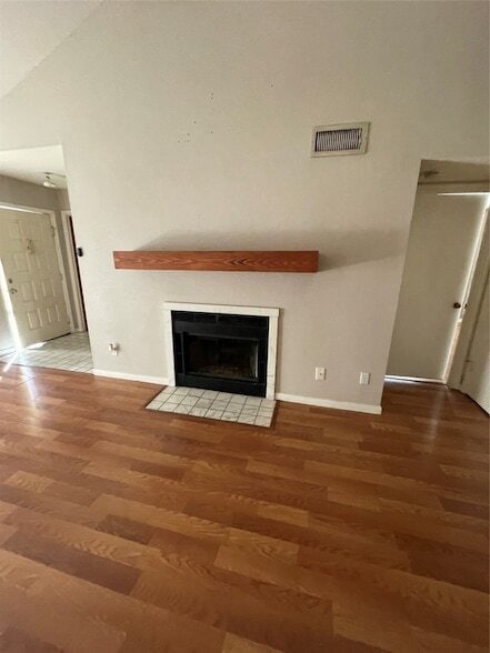 Building Photo - 2121 El Paseo St