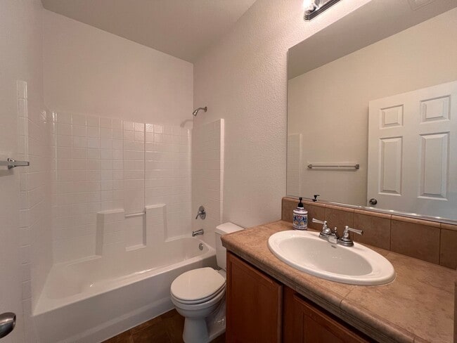 Building Photo - Single-level 3 bedroom, 2-bathroom home in Dayton, NV