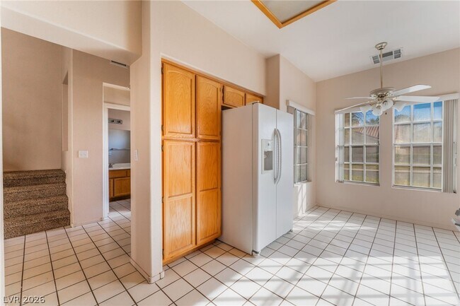 Building Photo - 8150 Canto Ave