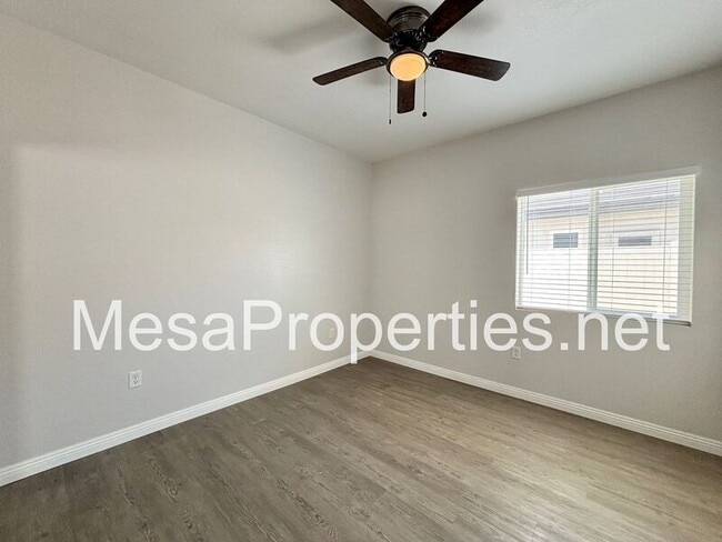Building Photo - 13555 Sea Gull Dr