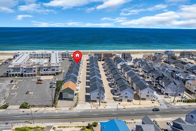 Building Photo - 16 Elder St