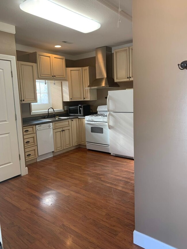 Building Photo - Charming 2 Bed, 1 Bath Home in Centerville