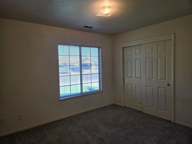 Building Photo - 20427 Sparrow Ct