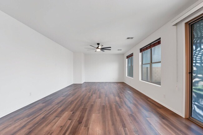 Building Photo - 11707 W Planada Ct