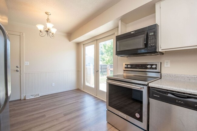Building Photo - Country Living at its Best in Gilcrest