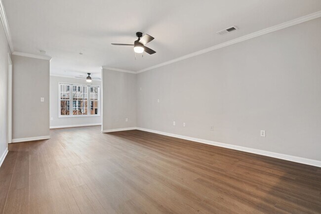 Building Photo - **Applications Pending** Ground-Level 2BR Condo with Community Pool!