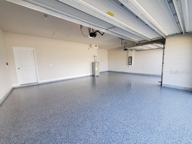 Building Photo - 16855 Castoro Dr