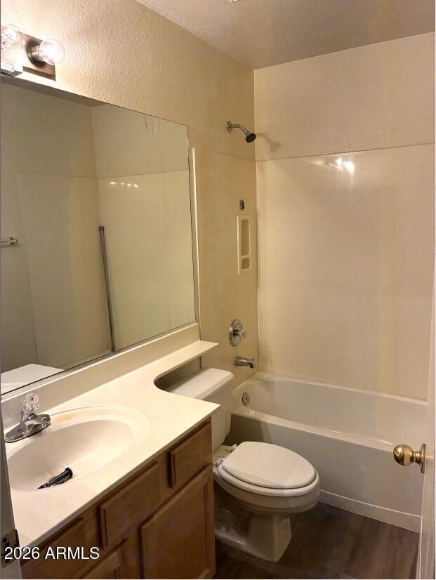 Building Photo - 5211 W Glenview Pl