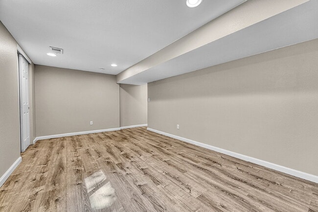 Building Photo - $1,240.95 -  1 bed, 1 bath Condo in Denver.
