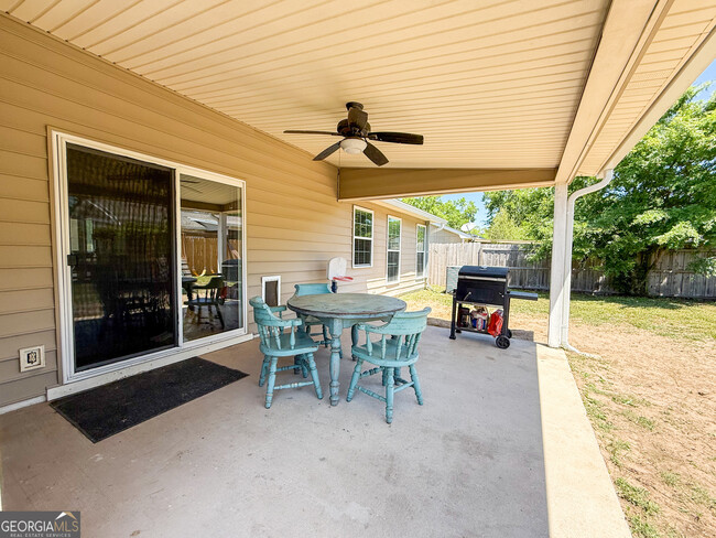 Building Photo - 702 Westgate Cir