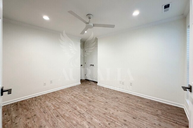 Building Photo - 413 New Kent Pl