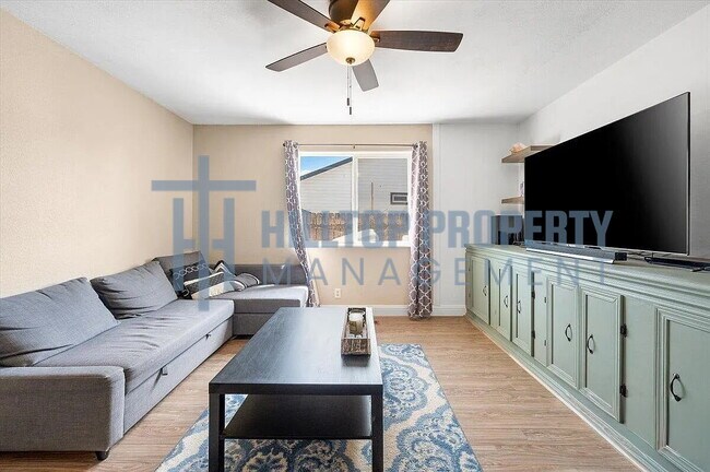 Building Photo - 4 Bed, 2 Bath Home with 2-Car Garage in North Nampa