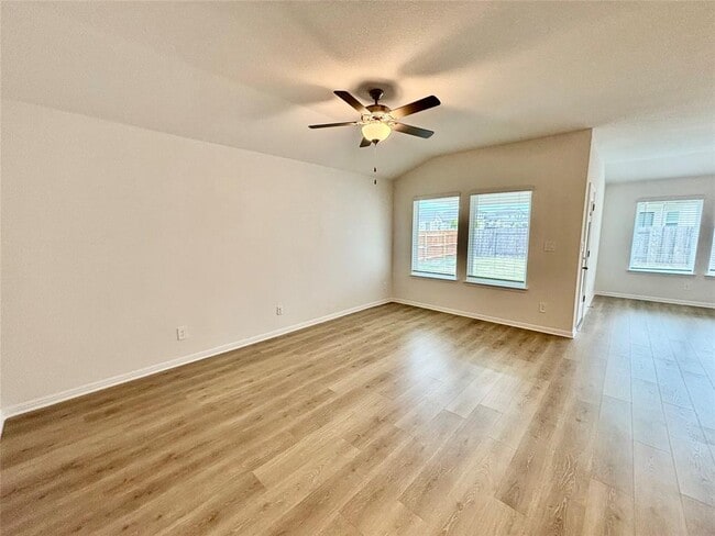 Building Photo - 101 Hannah Trl