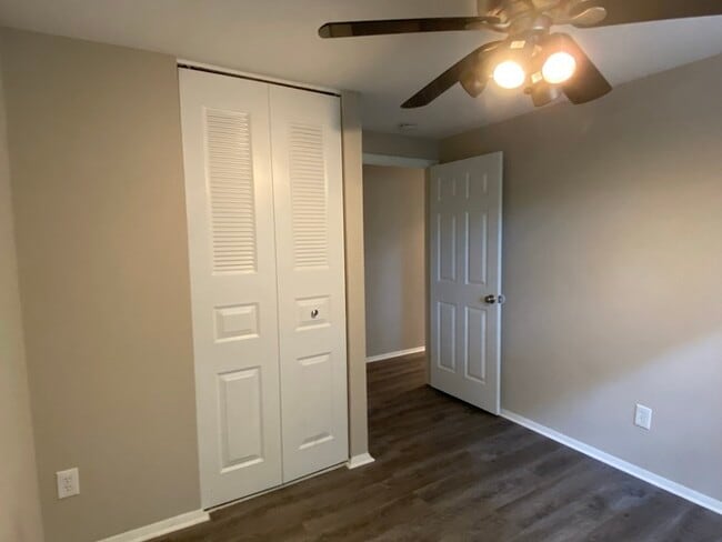 Building Photo - 7708 Crown Crest Ct