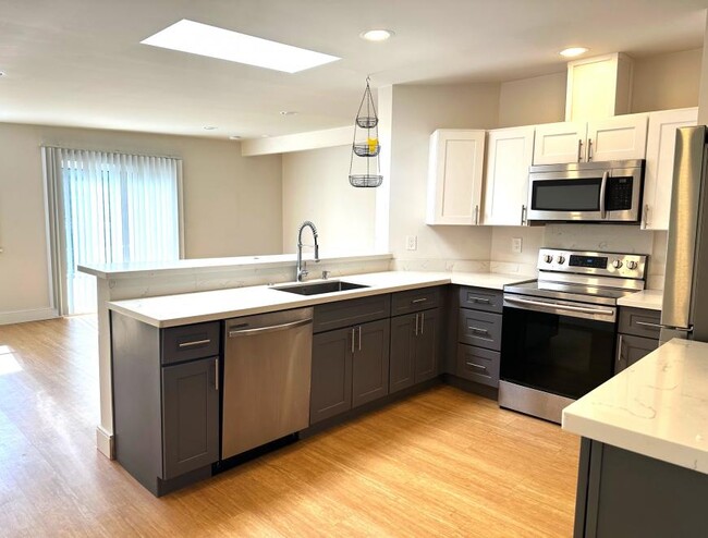 Building Photo - 2 bedroom in Seattle WA 98103