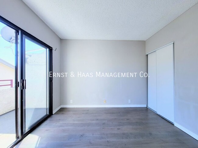 Building Photo - Beautiful and Modern 1 Bedroom + Loft Cond...