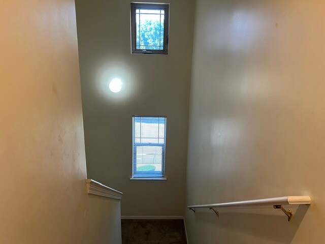 Building Photo - 7839 24 Mile Rd