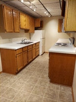 Building Photo - 1831 Parmenter St