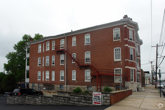 Building Photo - 111 E Baltimore St