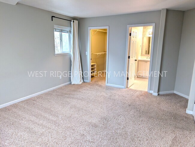 Building Photo - 6154 NW Sickle Terrace