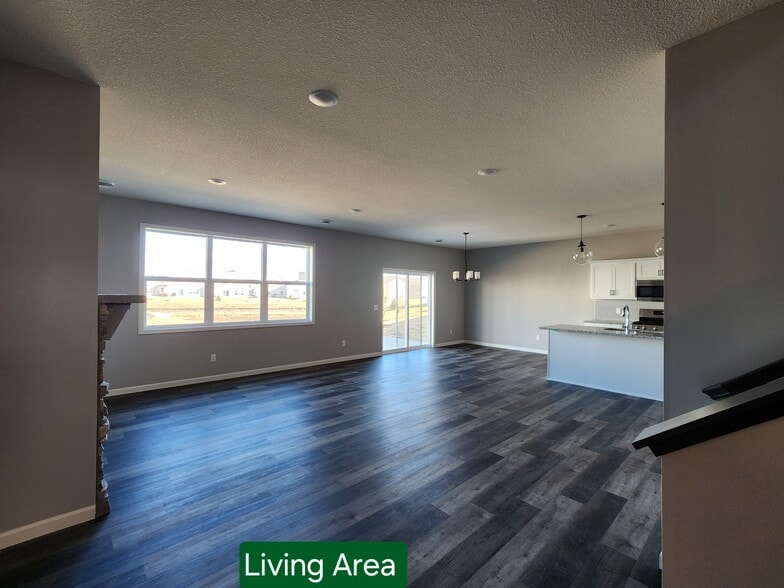 Building Photo - 10229 Goodview Cir S