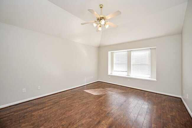 Building Photo - 12210 Ferncrest Ct