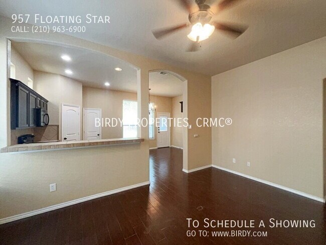 Building Photo - 957 Floating Star