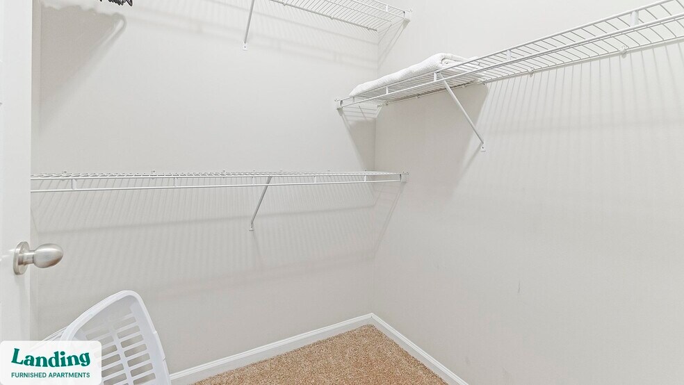 Building Photo - 2300 Tapestry Park Dr