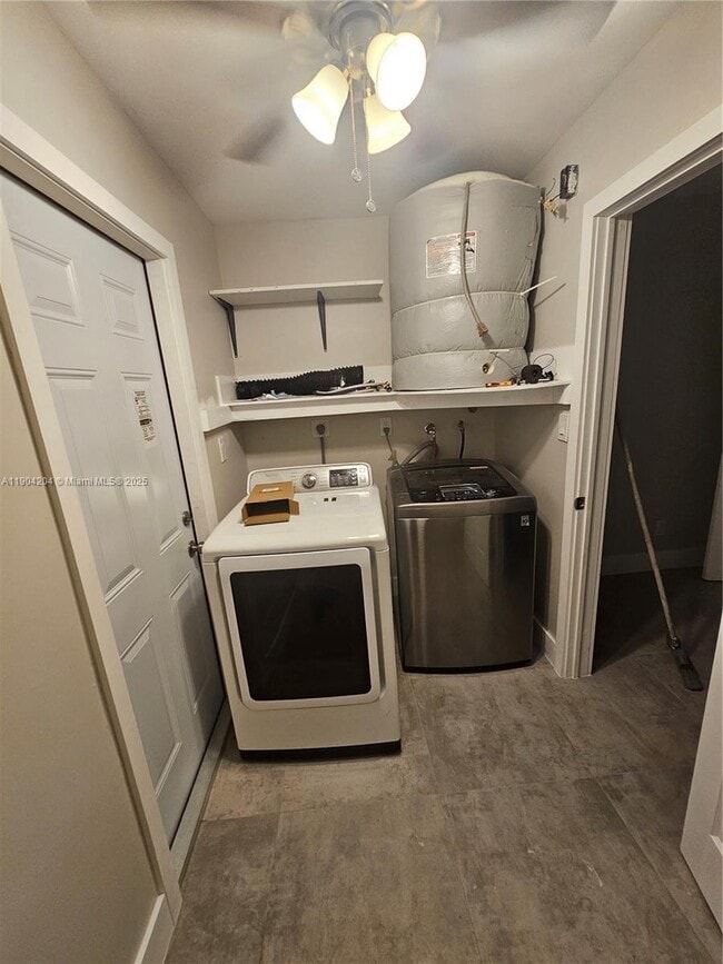 Building Photo - 7300 NW 76th Dr