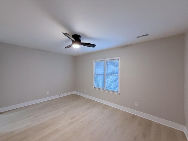 Building Photo - Cozy 2 Bedroom Unit in Garner!