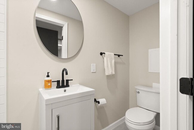 Building Photo - 7393 Colton Ln