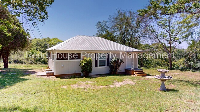 Building Photo - 103 Watkins St