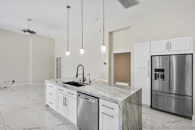Building Photo - 50 Lake Eden Dr