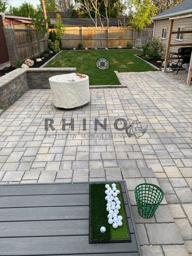 Building Photo - 174 Claybourne Ave S