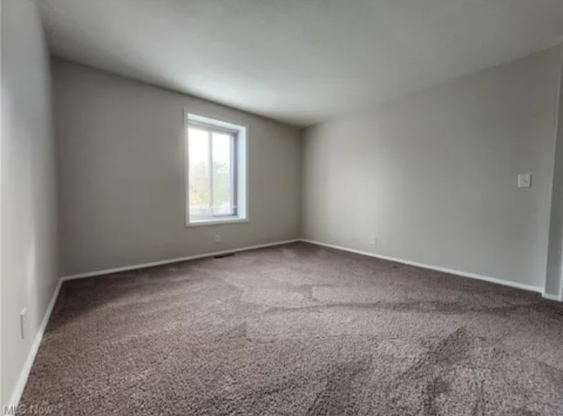 Building Photo - 1651 Mentor Ave