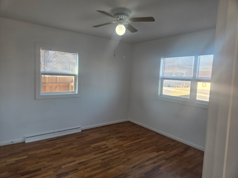 Building Photo - 1228 Broadwater Ave