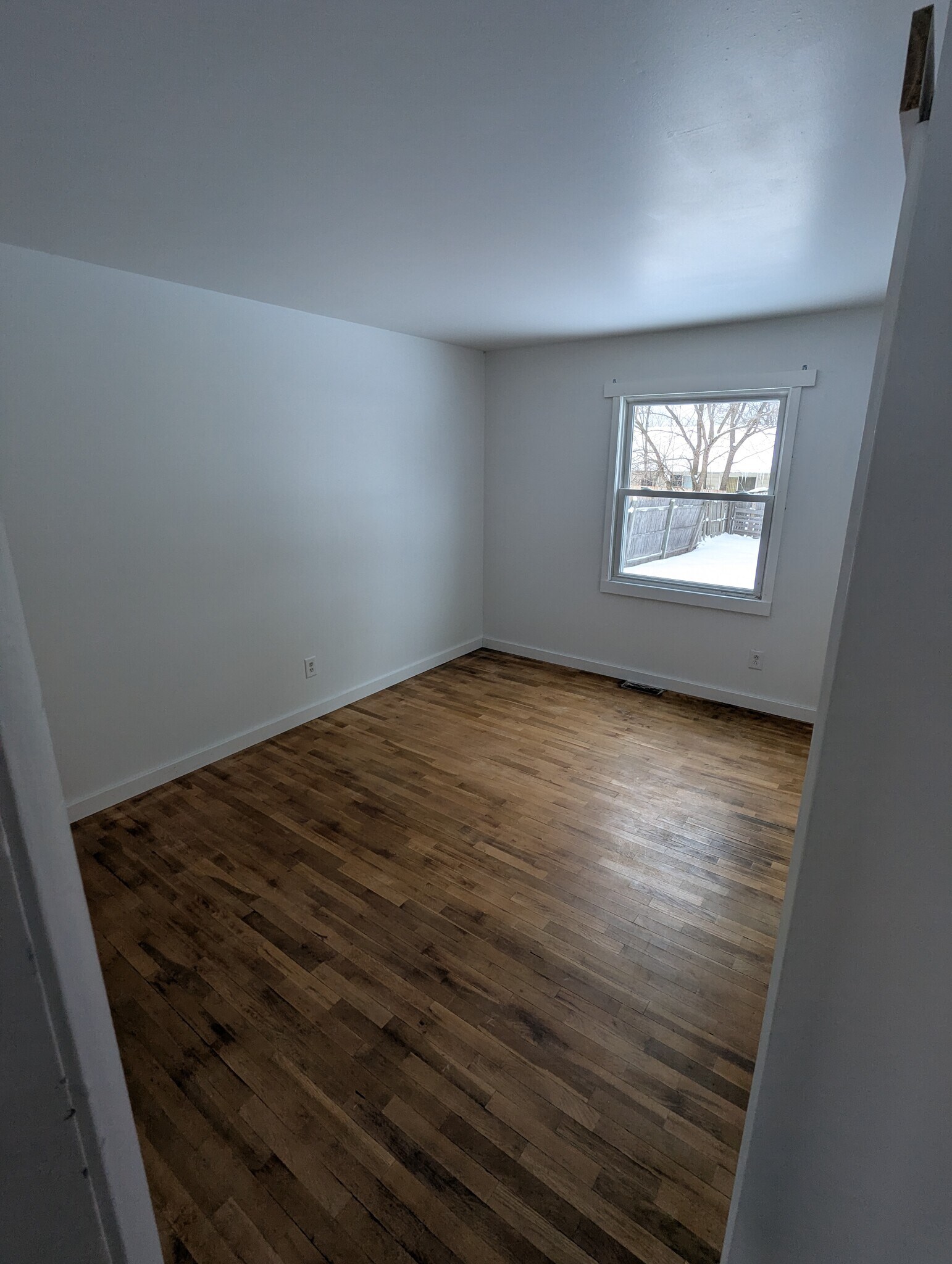 Building Photo - 4527 Hanover Ave