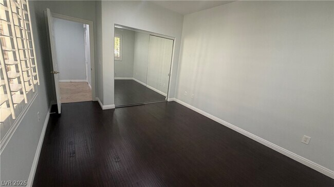 Building Photo - 10385 Brillare Ave