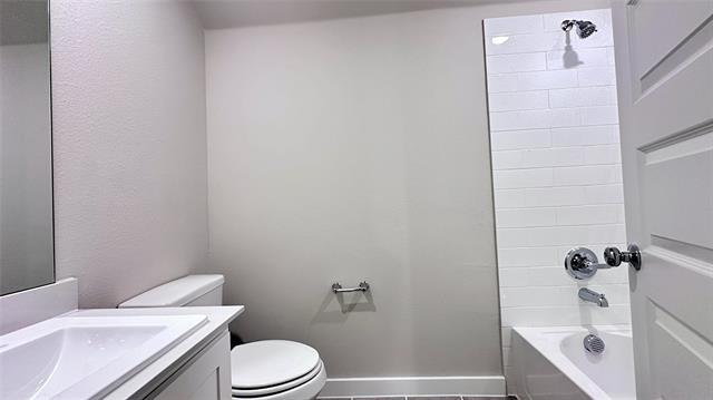 Building Photo - 1002 London Town Ln