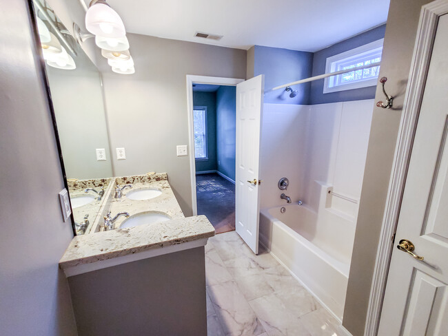 Master Bathroom - 403 Arbor Oaks Dr