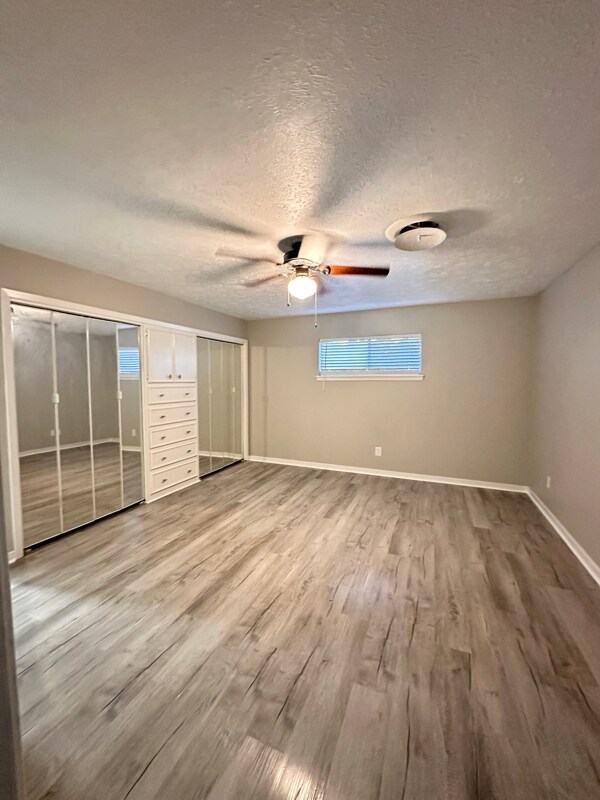 Building Photo - 121 Fern Valley Rd