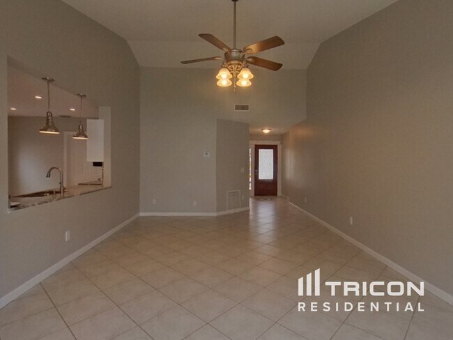Building Photo - 577 Whittingham Pl